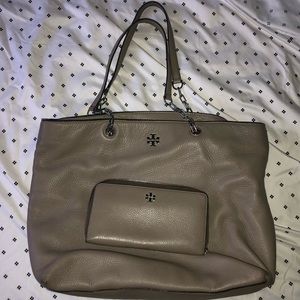 Bundle Tory Burch Frida Pebbled Tote & Zip Wallet